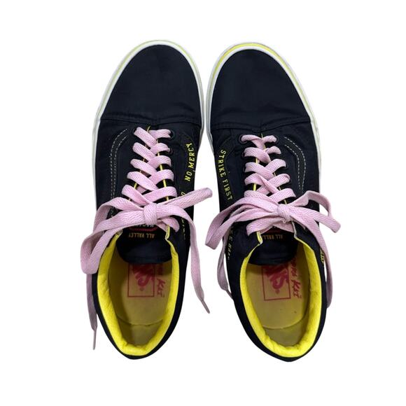 Vans Old Skool x Cobra Kai Shoes Black Canvas Skate Sneakers Mens 8 Womens 9.5 - Picture 2 of 11